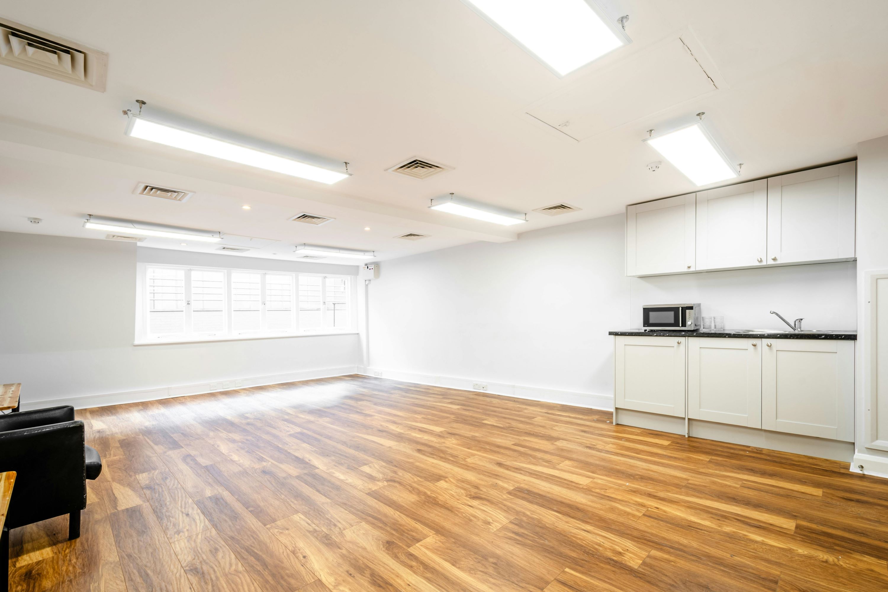 22-23 Widegate Street photo 5