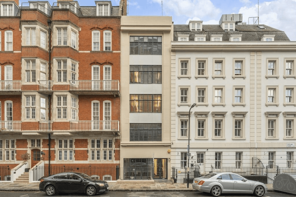15 Adeline Place