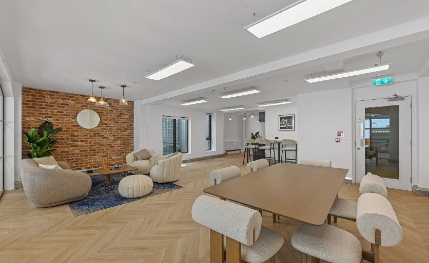 4 Golden Square photo 7