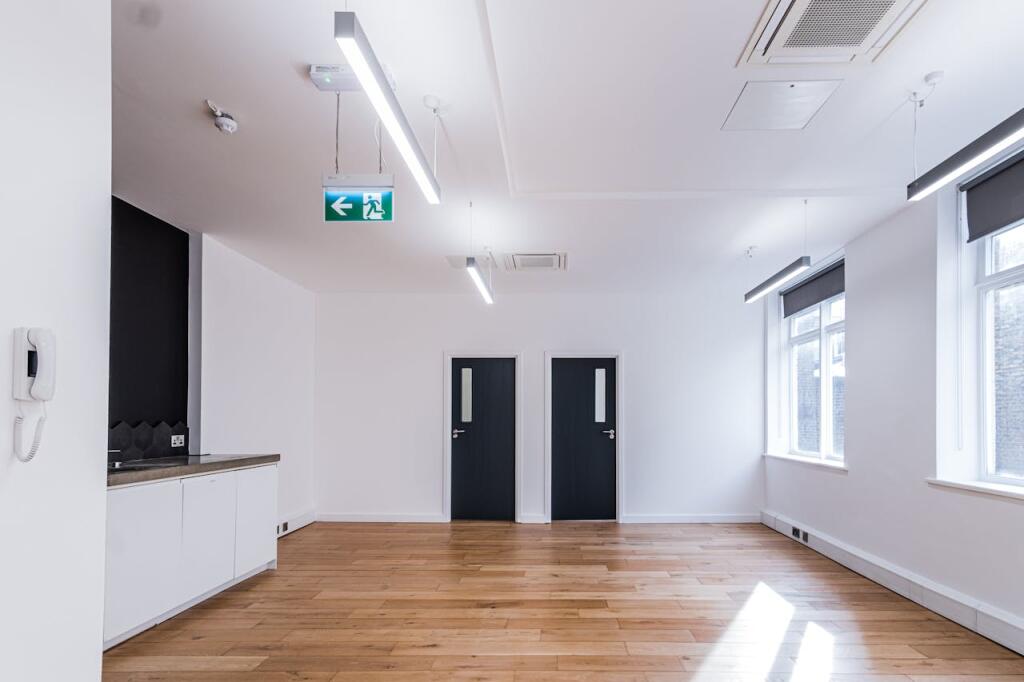 23 Clerkenwell Close photo 3