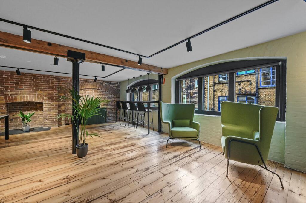 81a Endell Street photo 12