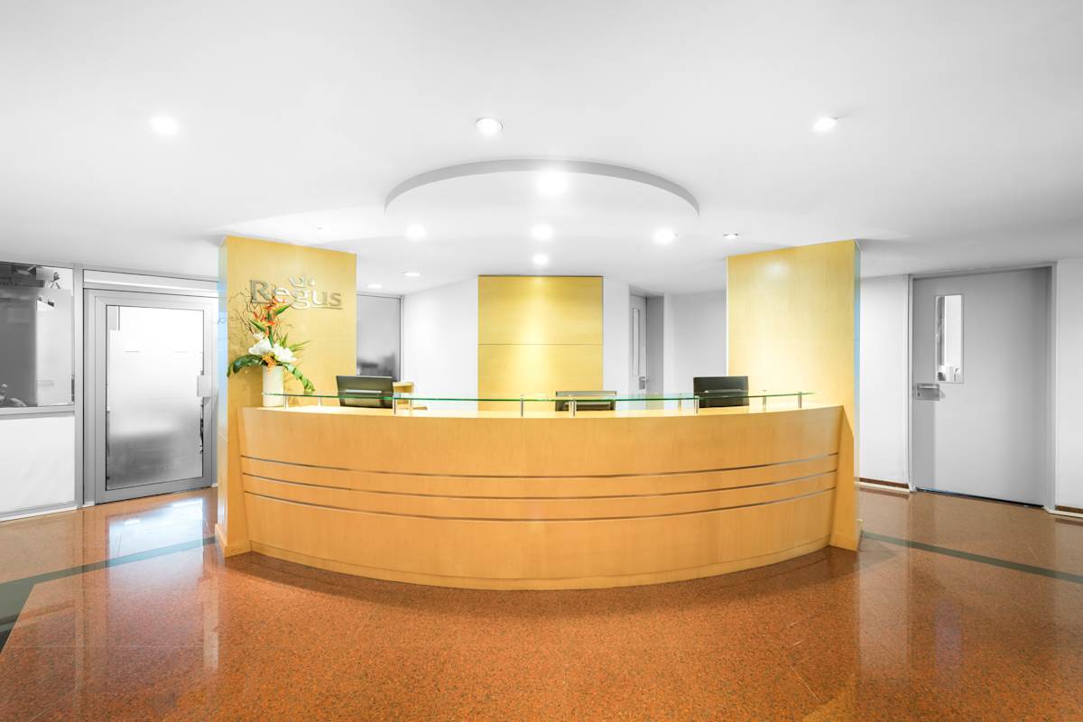 Lufthansa Centre photo 8