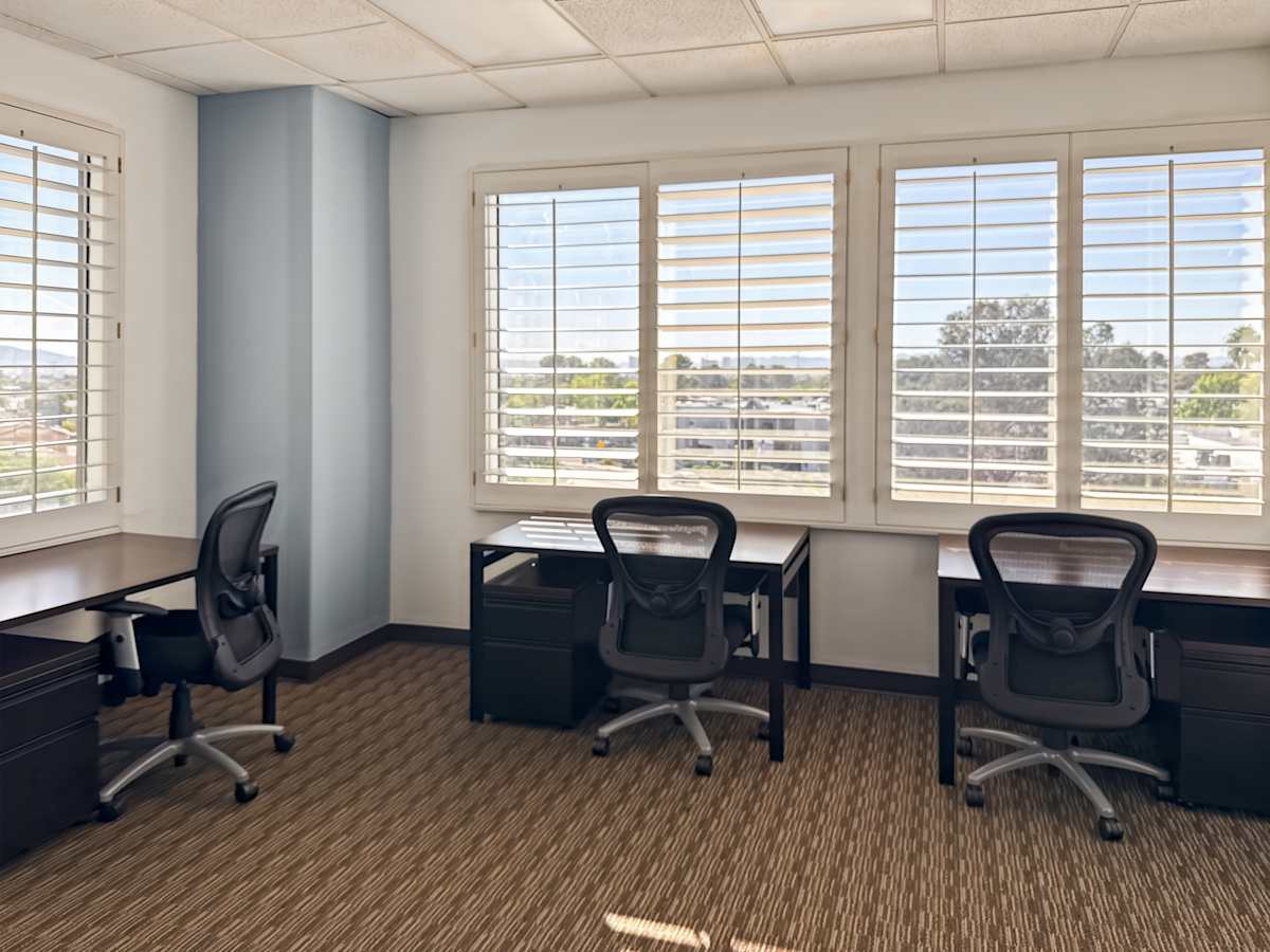 500 North Rainbow Boulevard photo 10