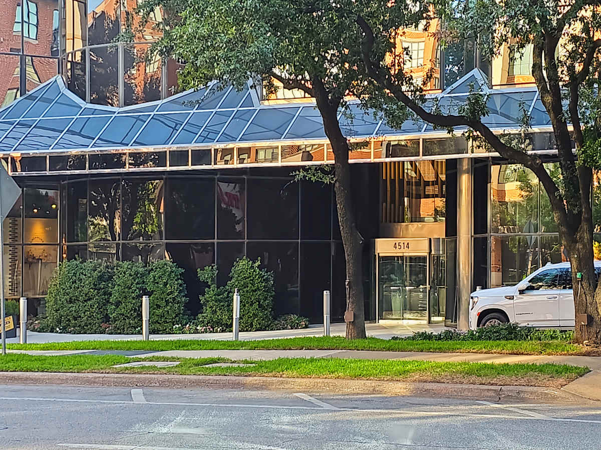 Highland Park Place photo 1