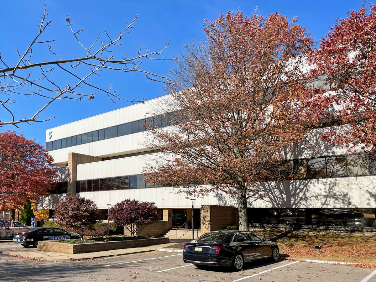 Foster Plaza 5