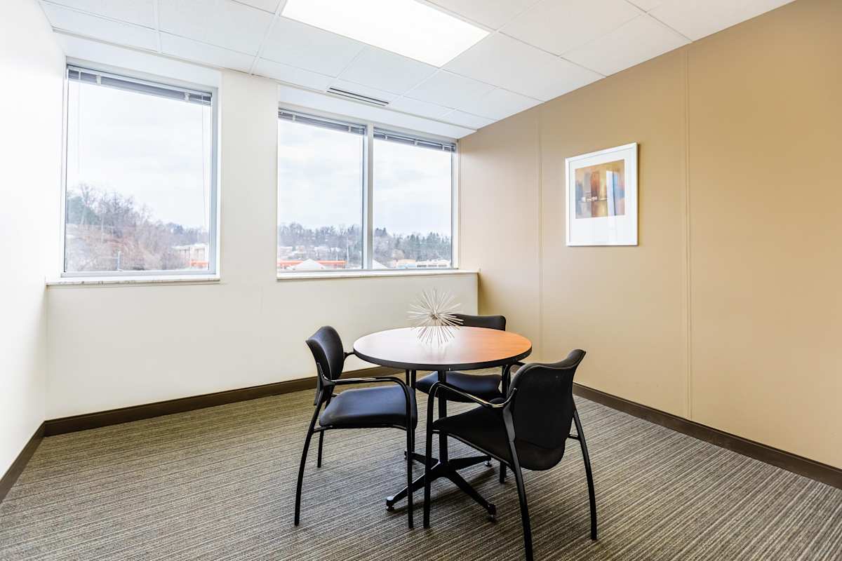 Penn Center East I photo 6