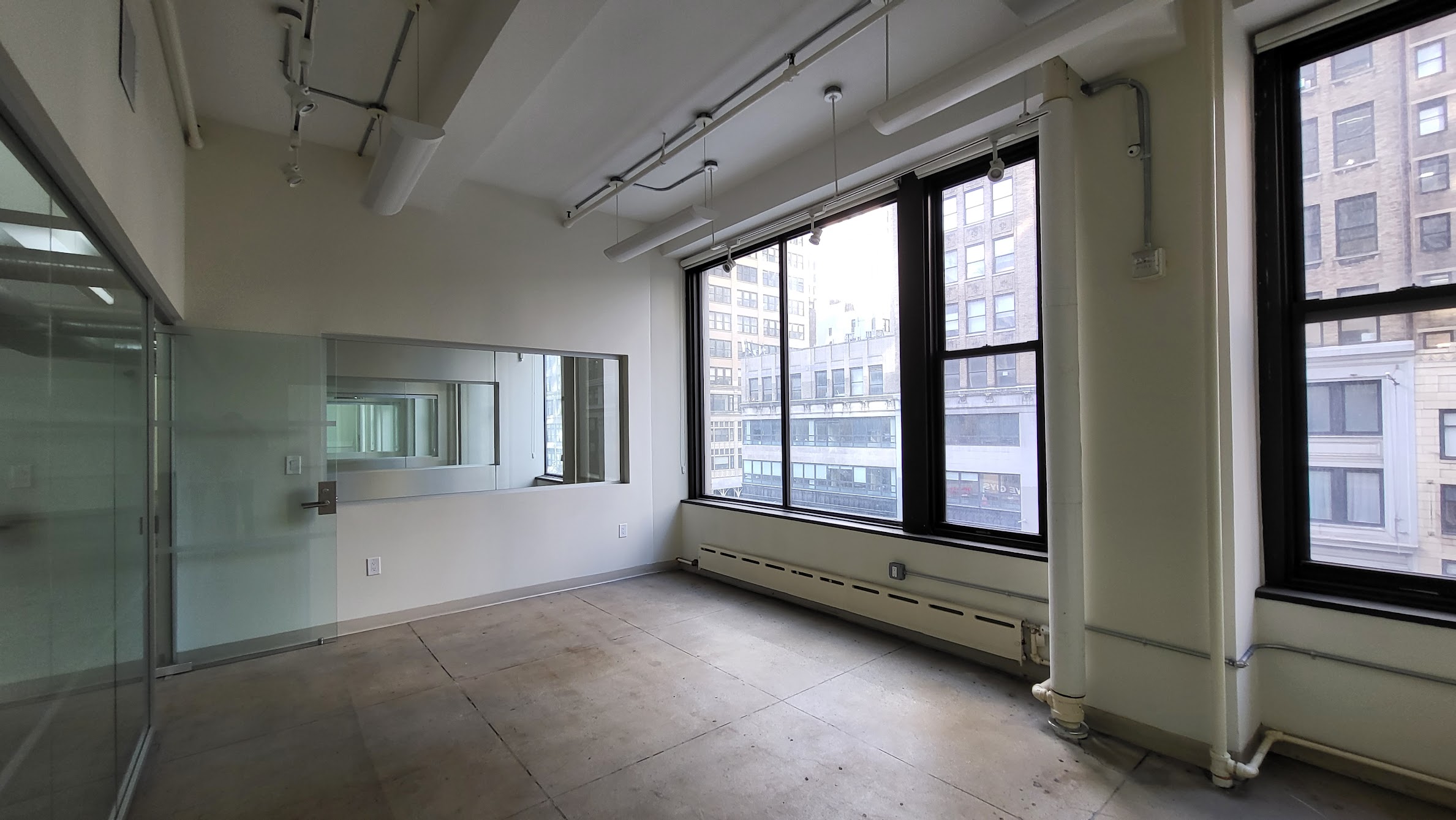 345 7th Avenue photo 12