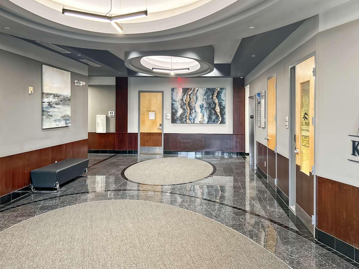 Business Exchange Building photo 11