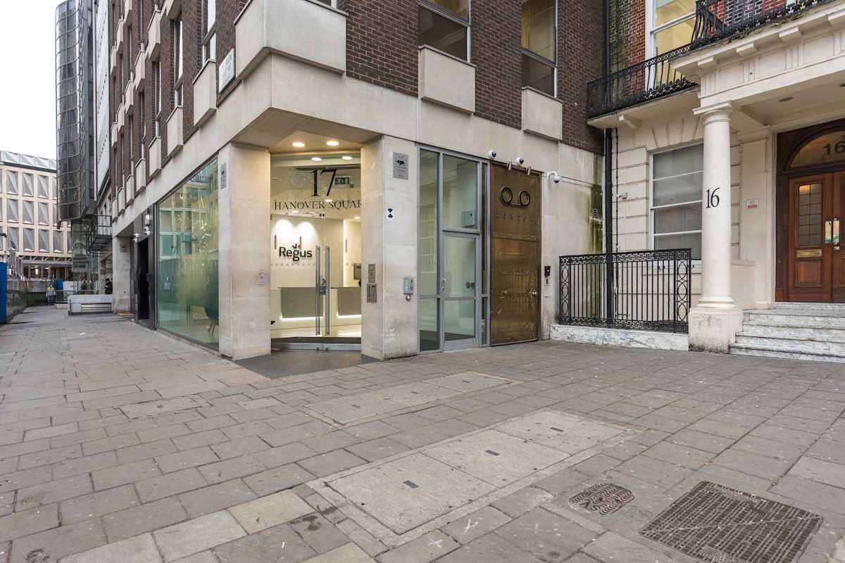 17 Hanover Square photo 1