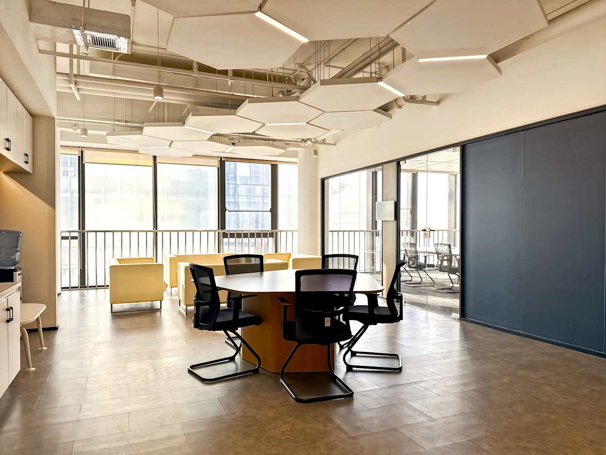 Regus - Xixian New Area Financial Port photo 5
