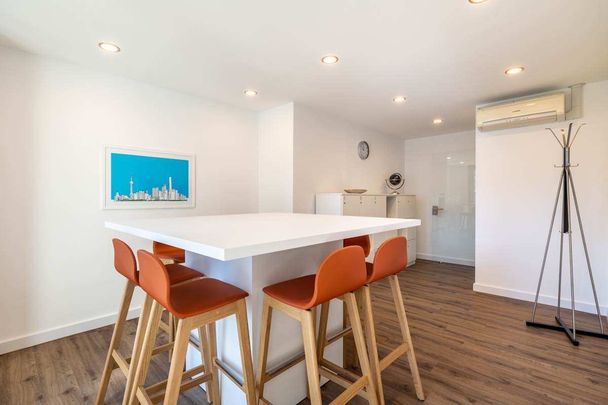Regus - Dusseldorf, Koenigsallee photo 9