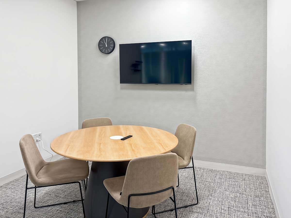 200 Rivers Edge Dr photo 3