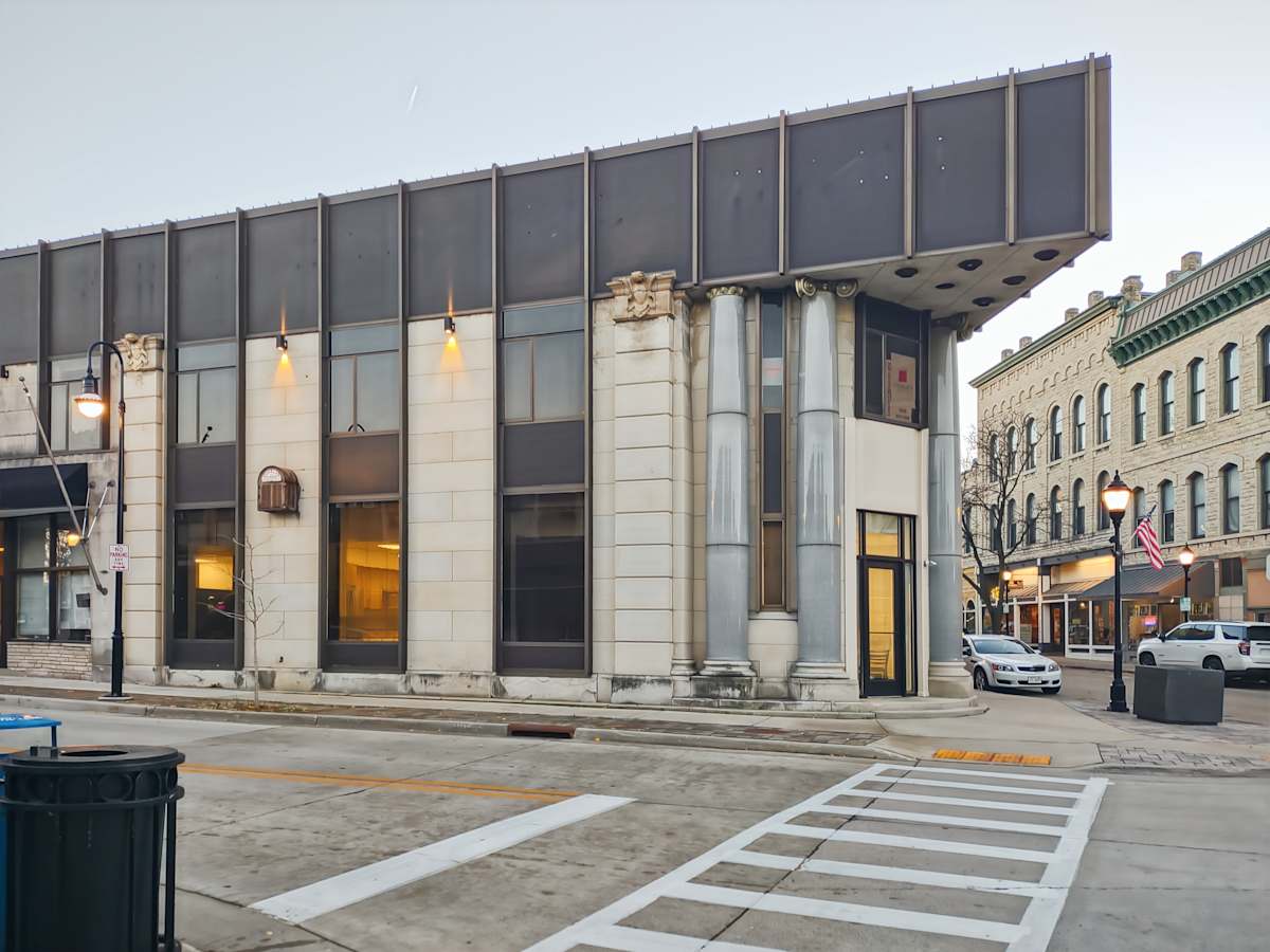 259 W Broadway photo 12