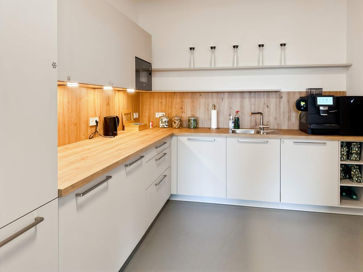 Friedrich-Henning-Strasse 17 photo 6