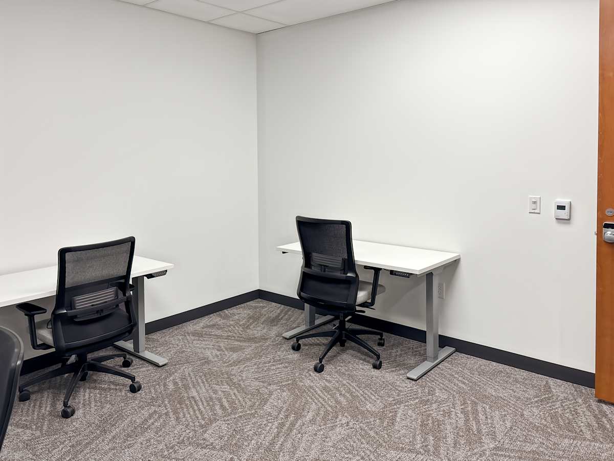 303 Congressional Blvd photo 7