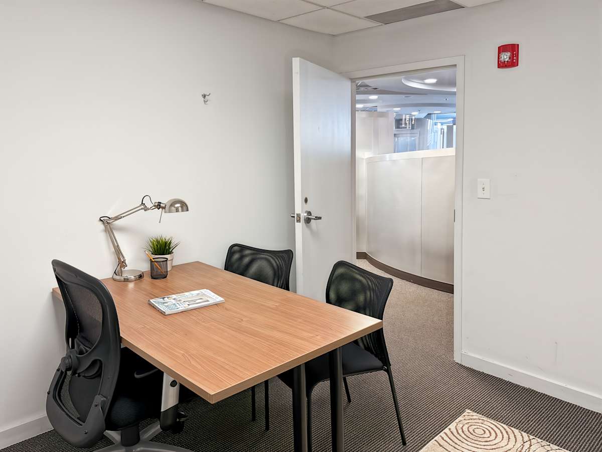 1688 Meridian Avenue photo 4