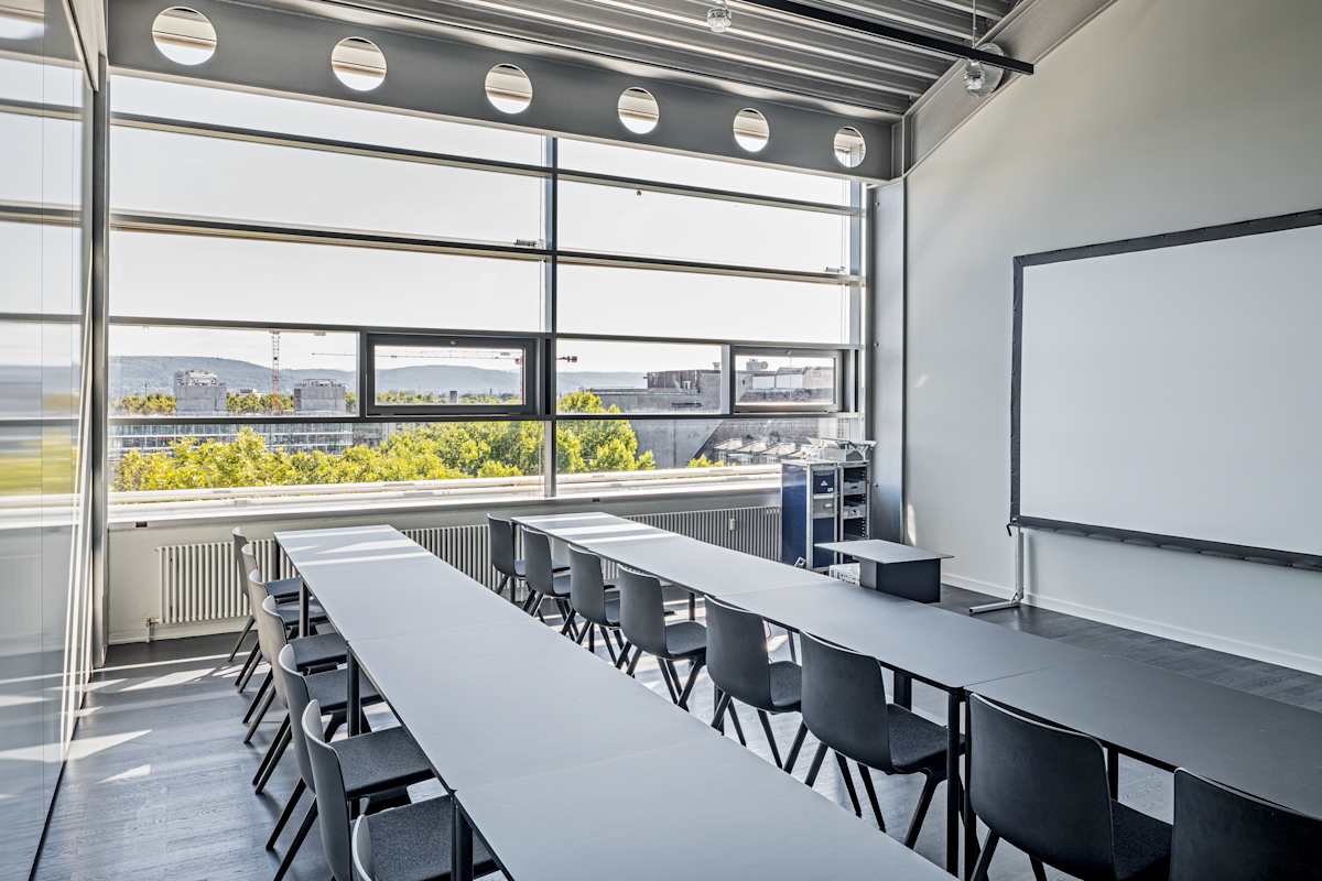 Design Offices Karlsruhe, Bahnhofplatz photo 3