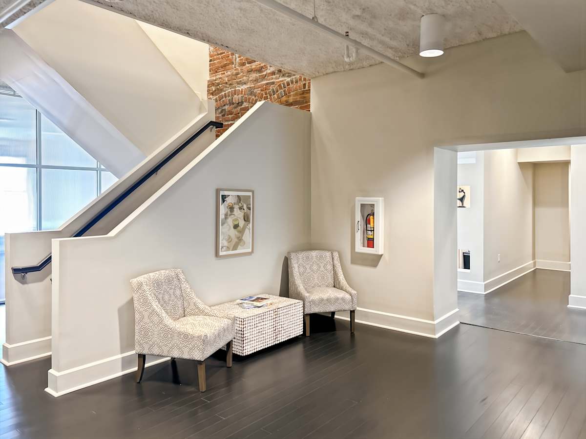 22 E Washington Street photo 5