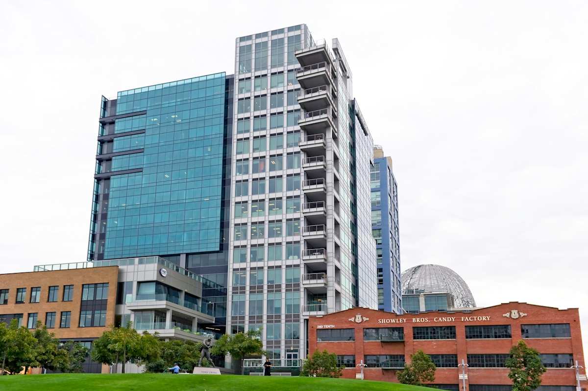 DiamondView Tower