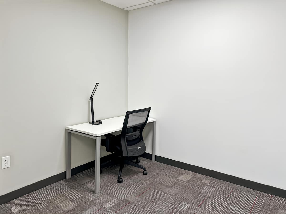 300 W Clarendon photo 7