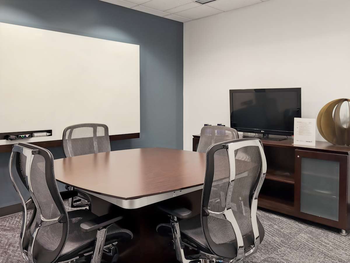 Redstone Corporate Center photo 10