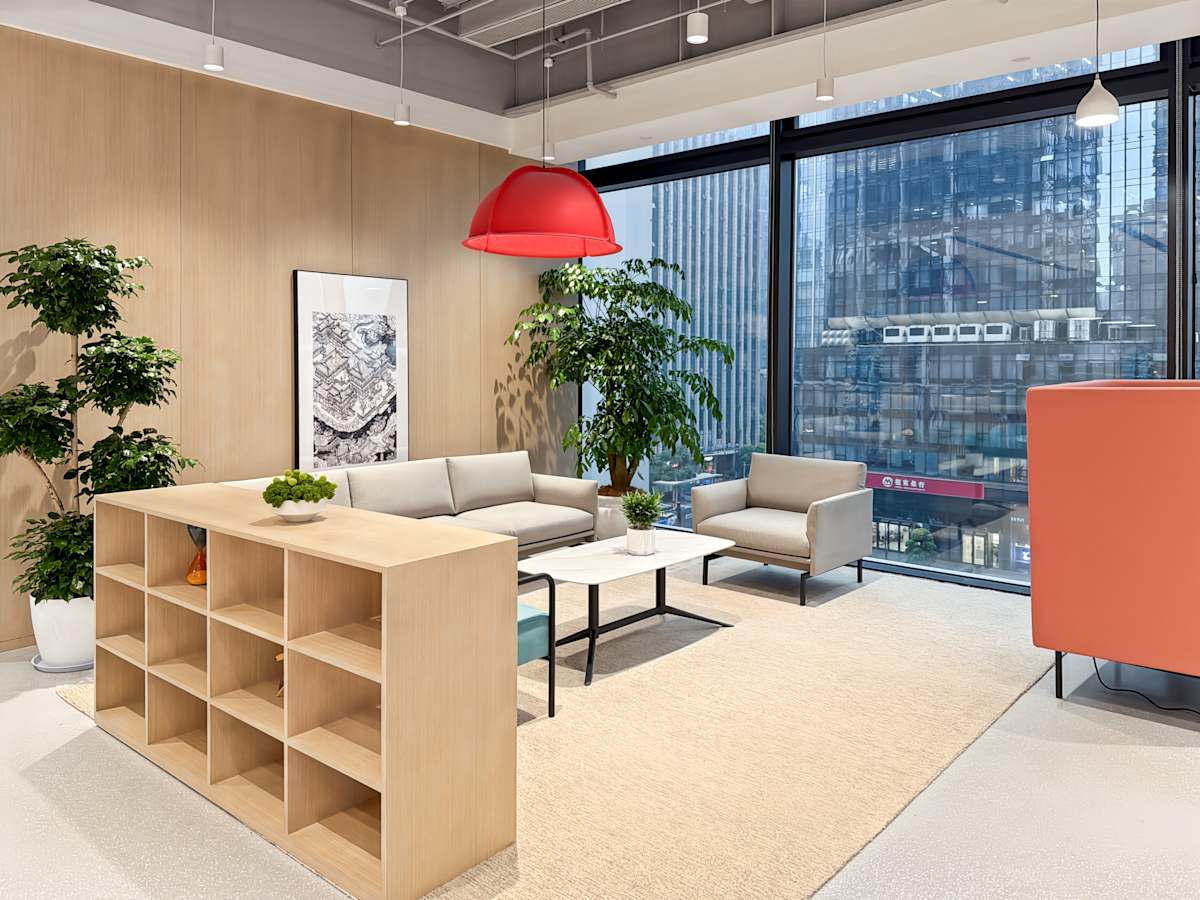 Regus - EIC photo 9