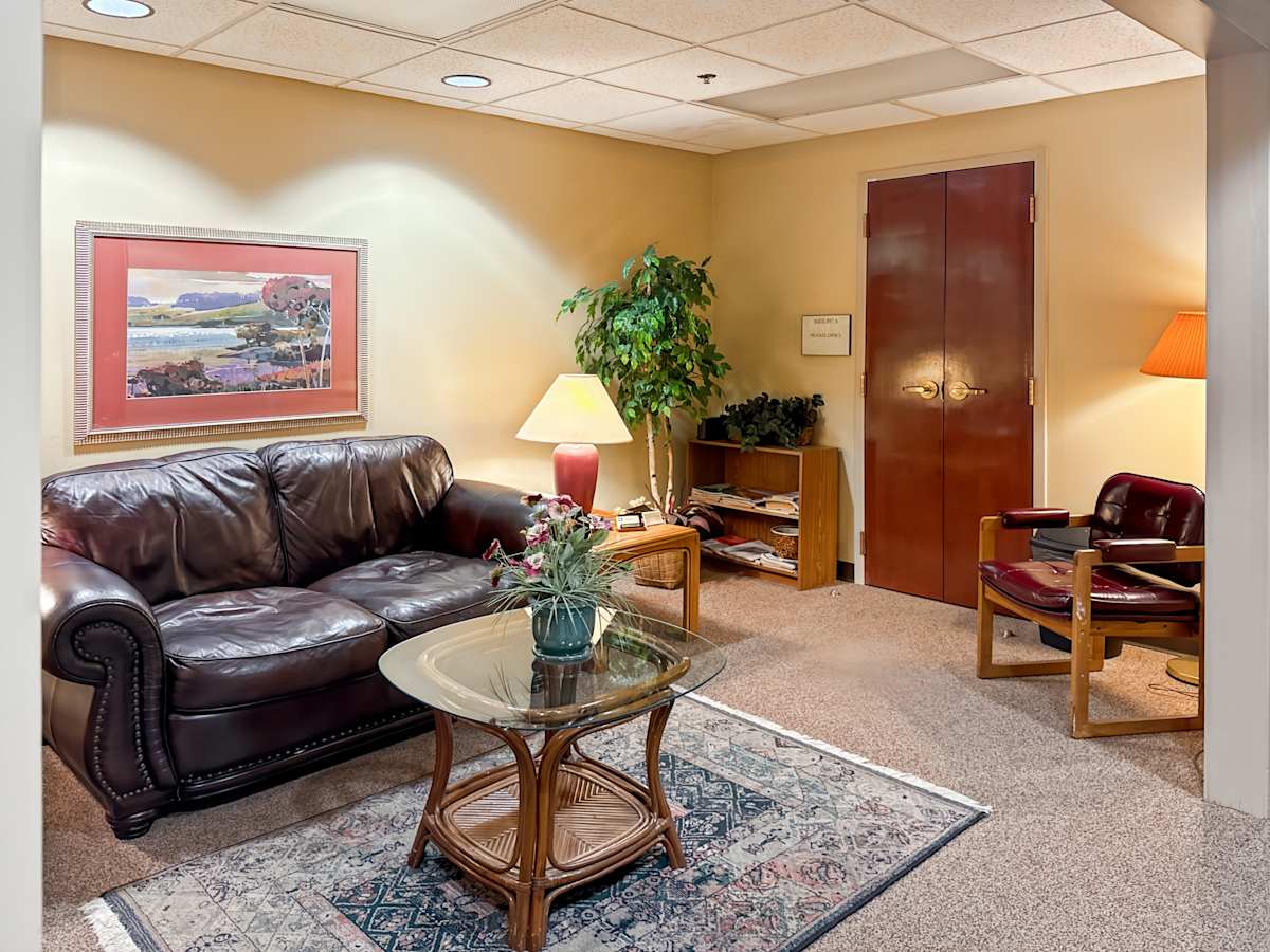 1331 Union Avenue photo 5