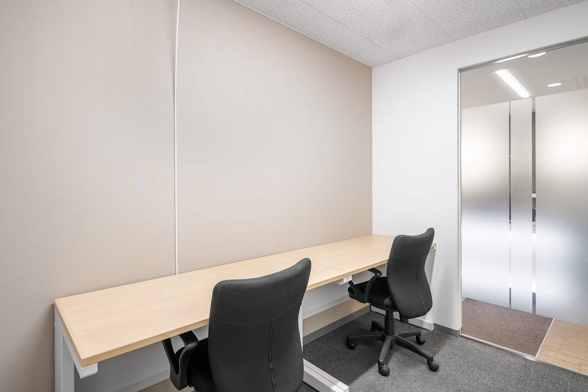 Regus - Shinjuku Yamato Building photo 8