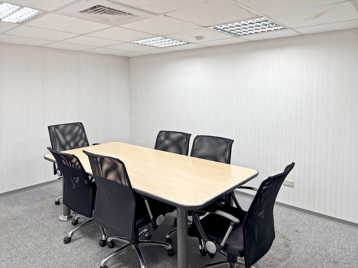 Regus - Taipei, Chongqing South Road photo 9