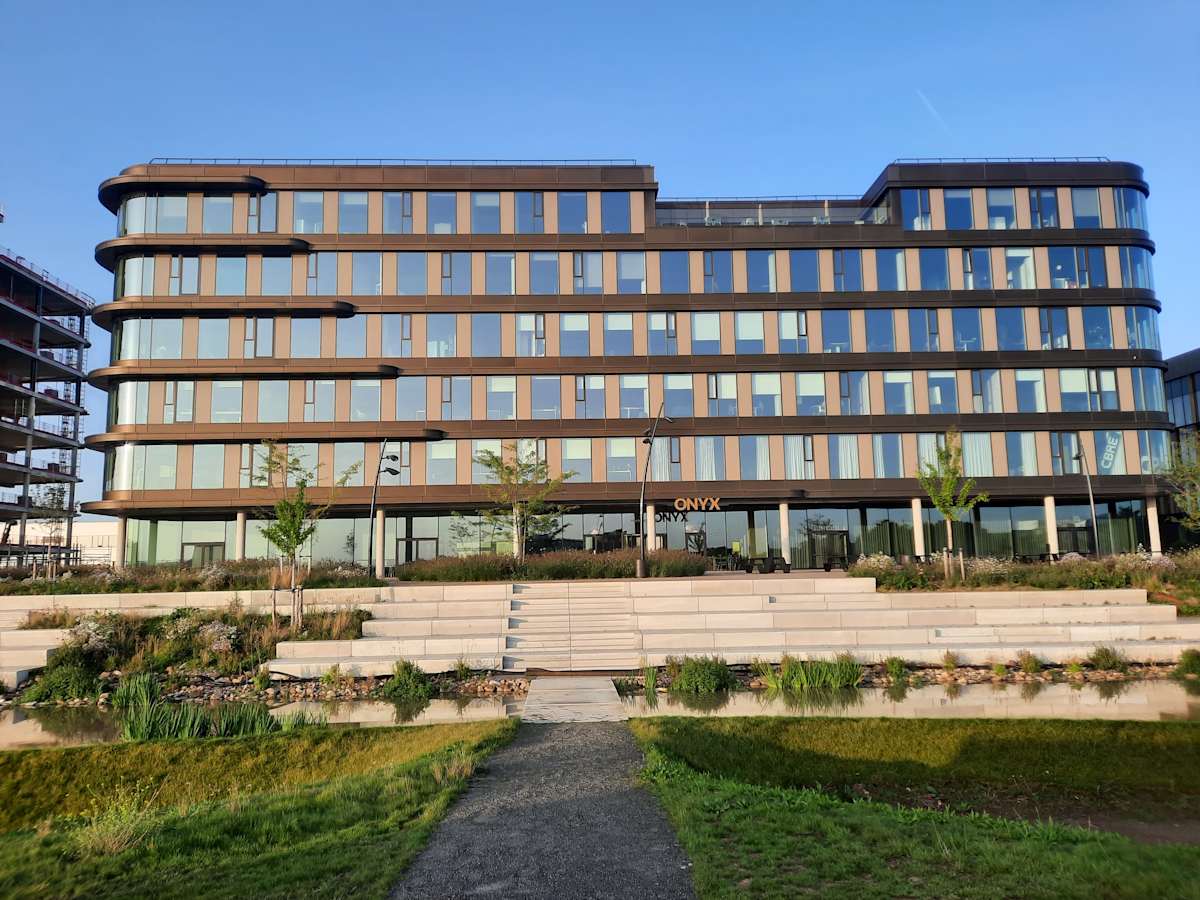 Onyx Building photo 11