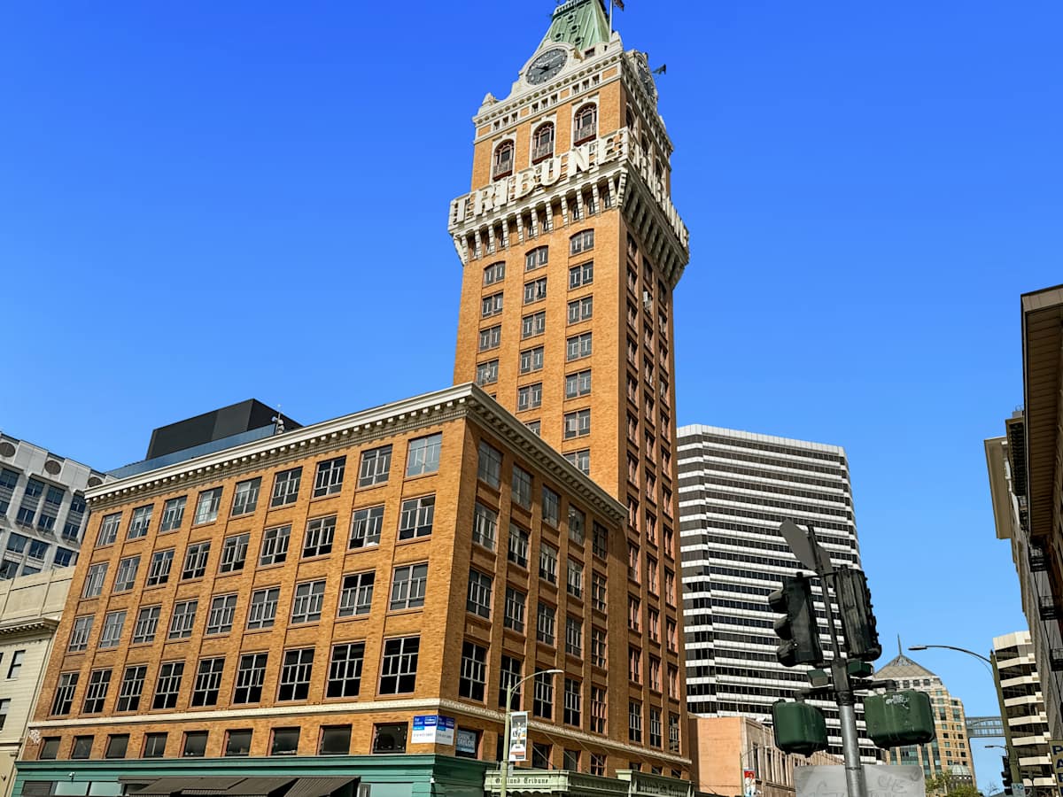 Tribune Building photo 1