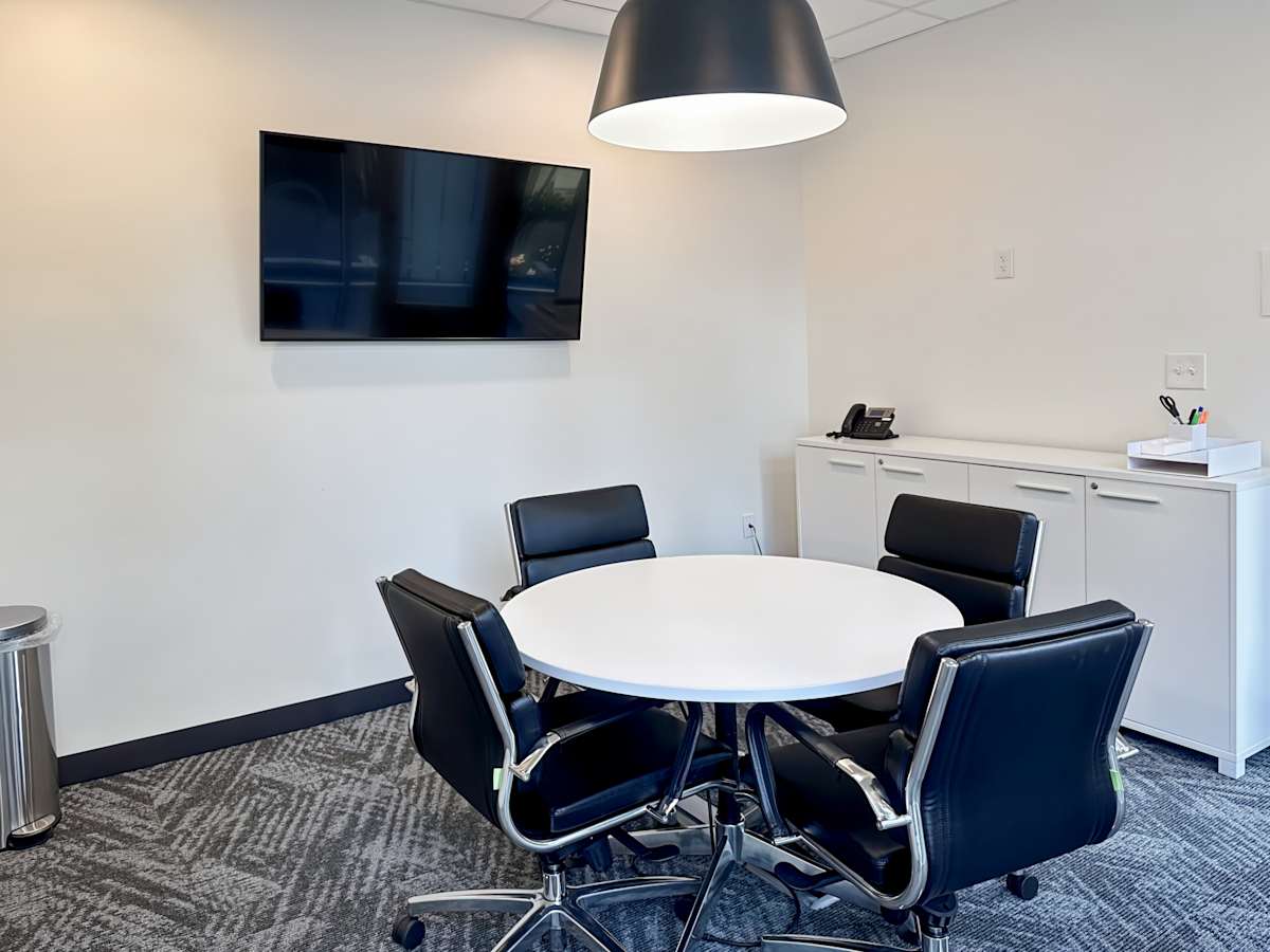 Regus - Columbus - 10 N High St photo 8