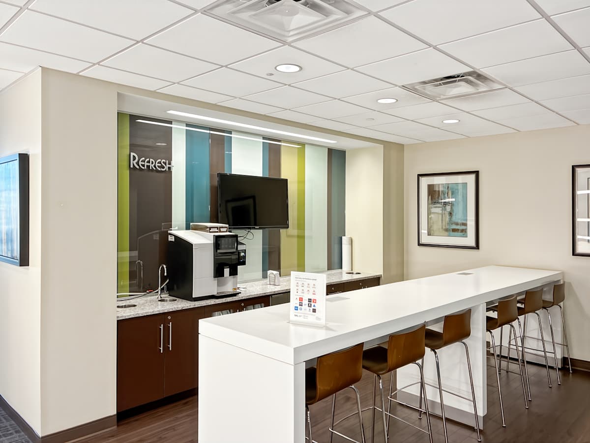 Eagleview Corporate Center photo 6