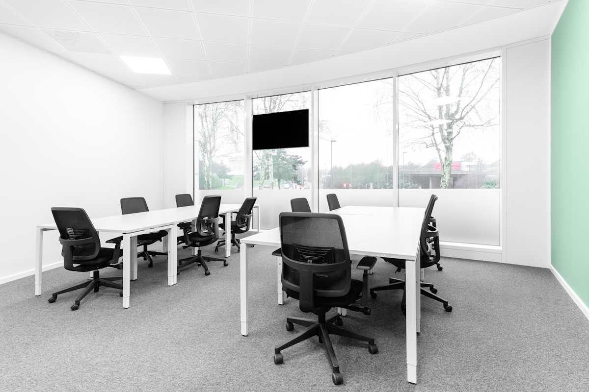 2 Guildford Business Park photo 4