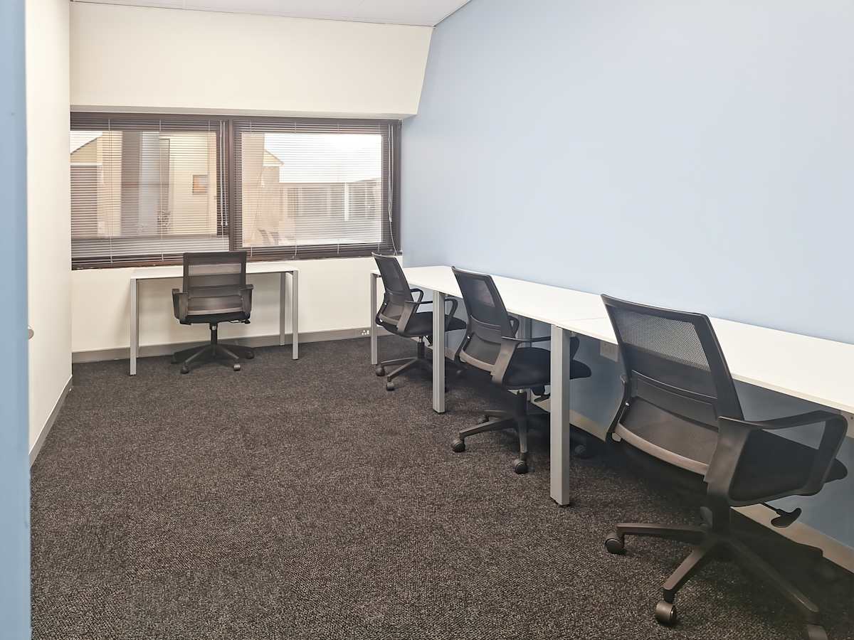 Regus - Killarney Mall photo 7
