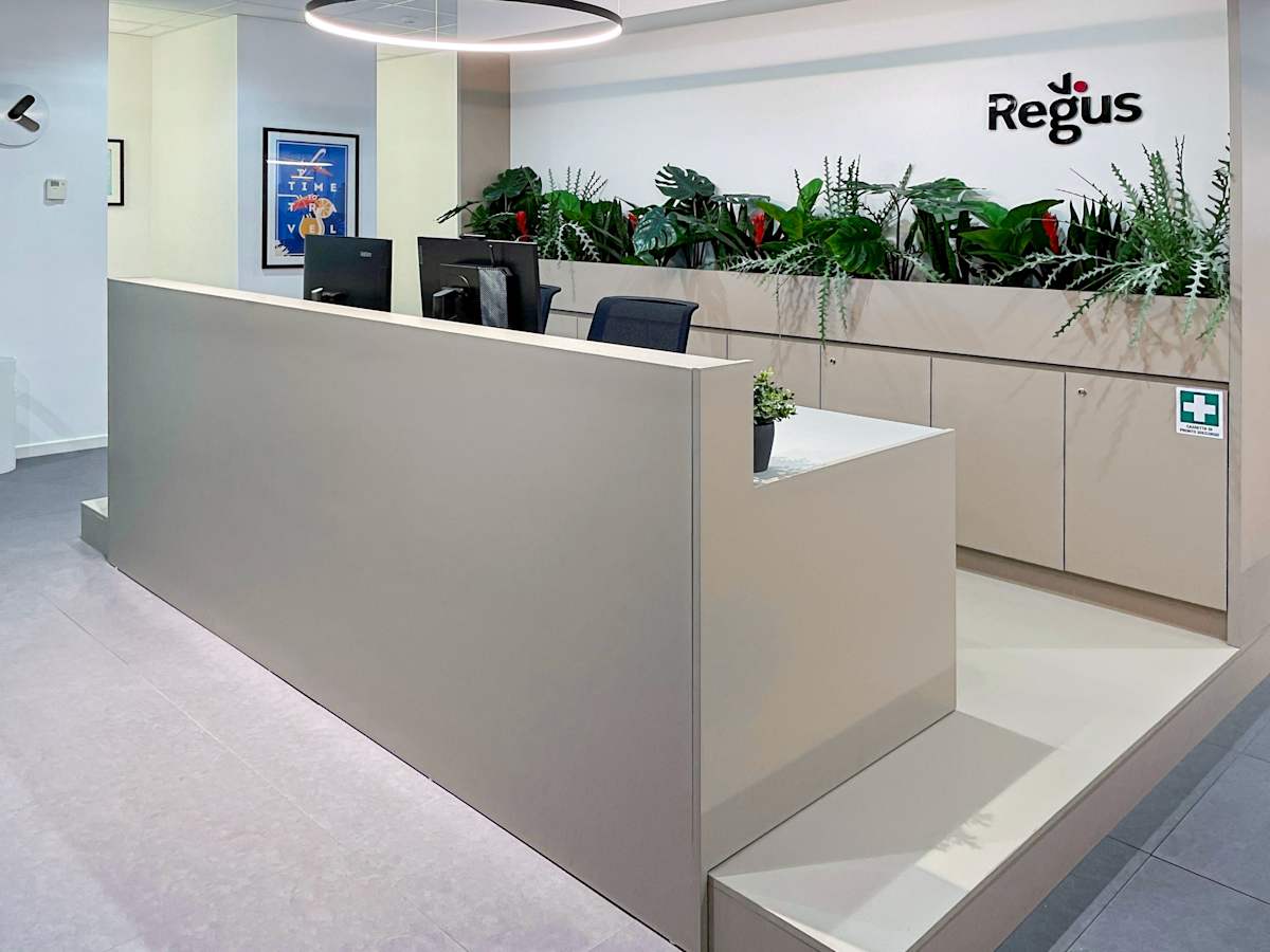 Regus - Napoli, Centro Direzionale photo 2