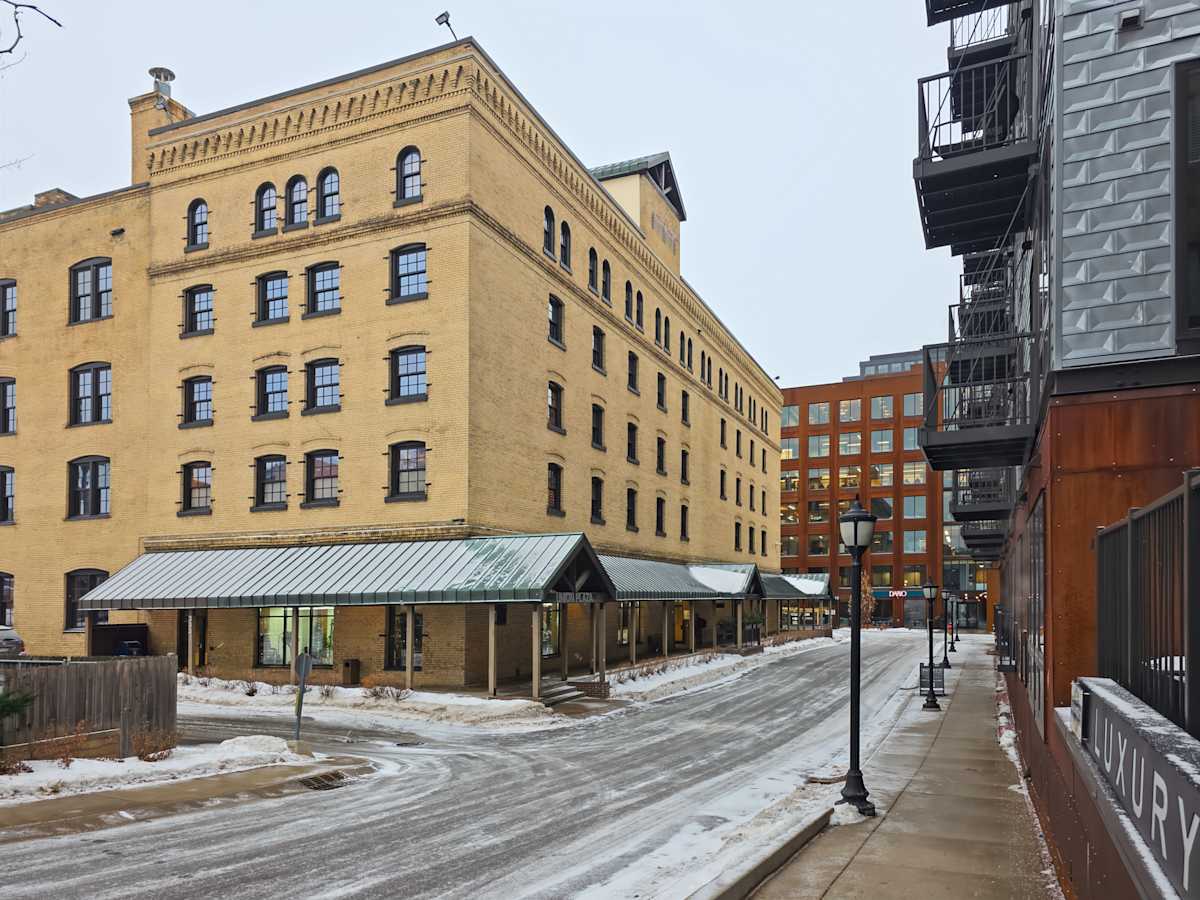 333 N Washington Ave photo 1