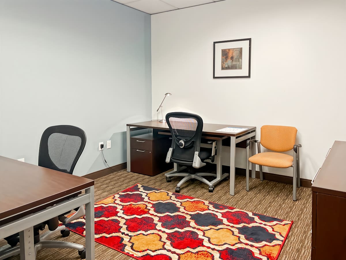Redstone Corporate Center photo 6