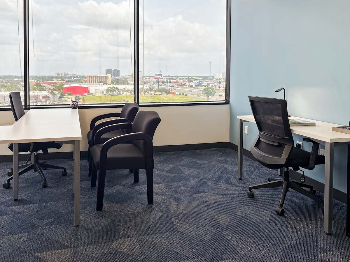 6671 Southwest Freeway photo 12