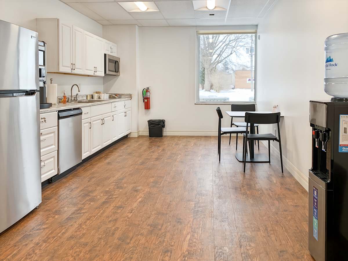5360 Genesee St photo 3