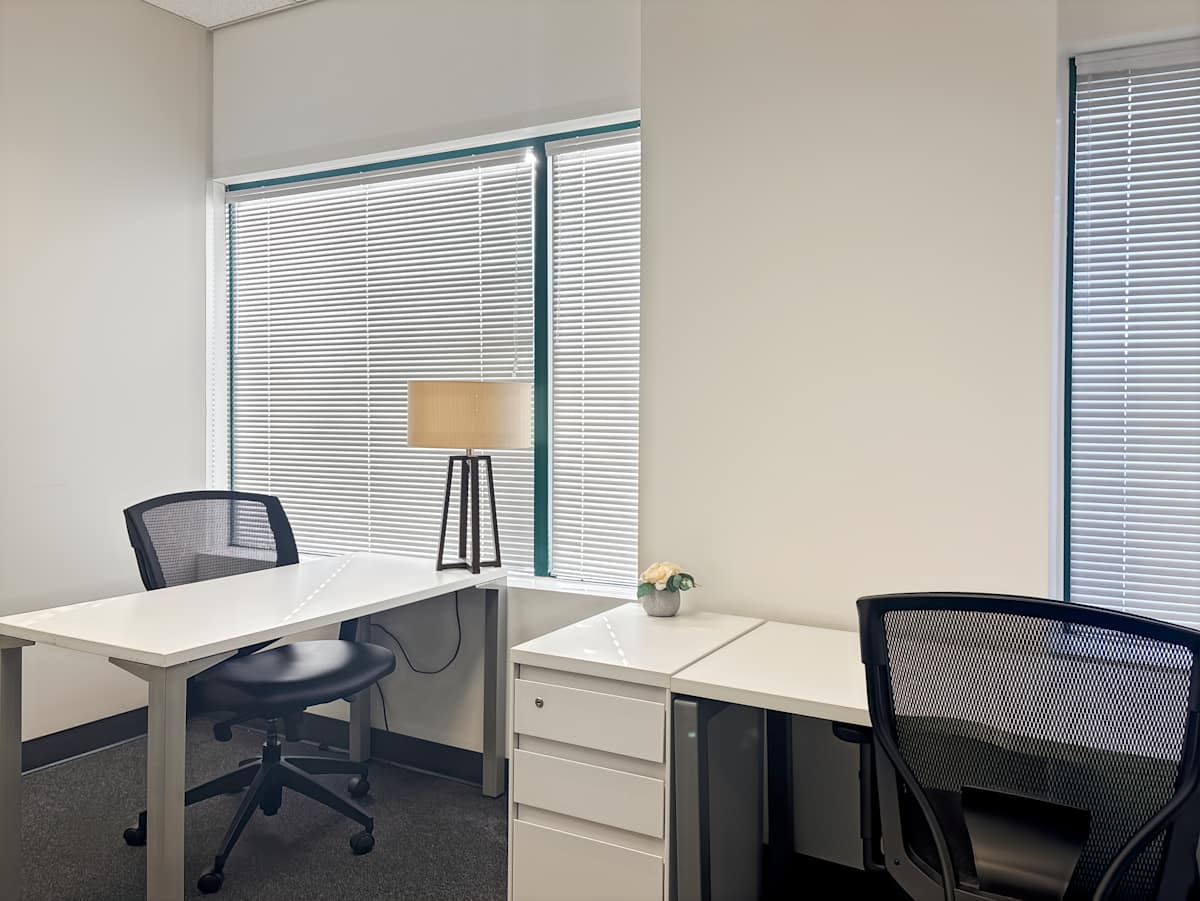 Regus - Surrey, King George Boulevard photo 4