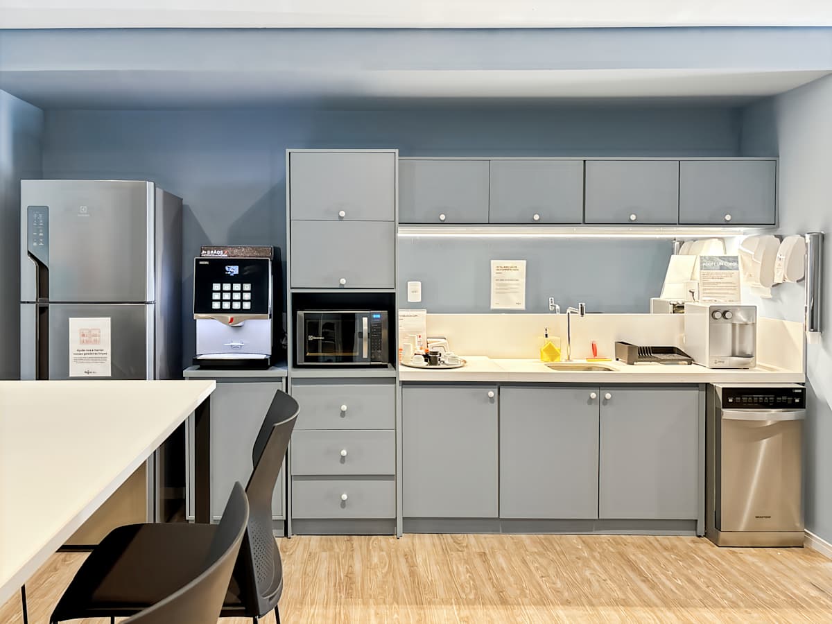 Regus - 8 de Abril photo 3