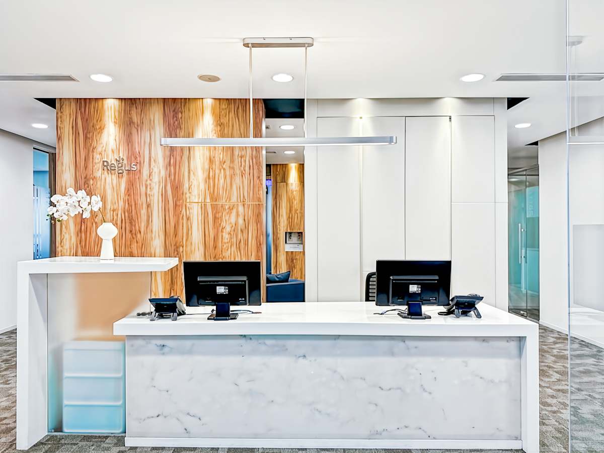 Carlton Building photo 3