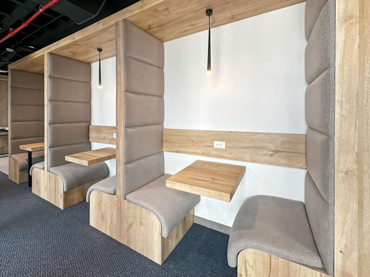 Regus - Quito, Carolina Milenium photo 6