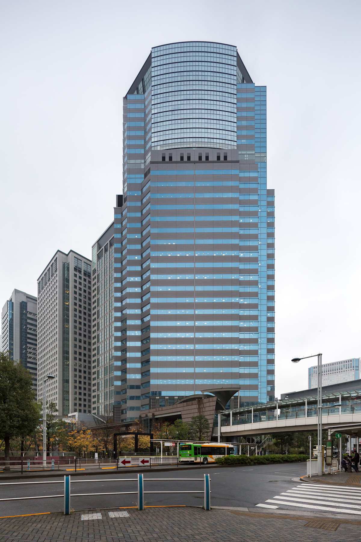 Spaces - Shinagawa East One Tower