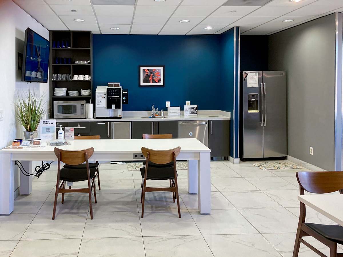 Fashion Square photo 6
