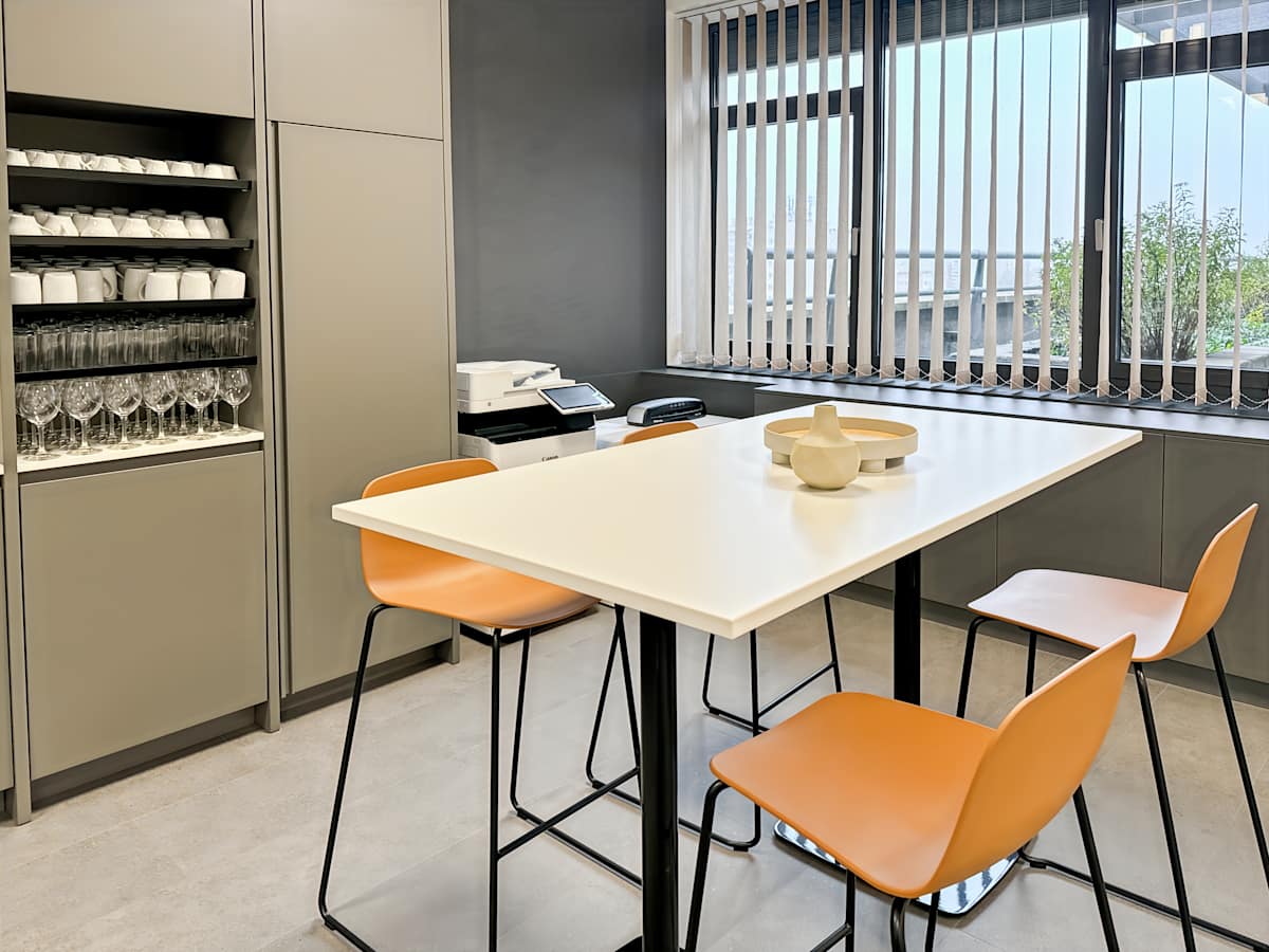 KÖKI Terminál Offices photo 11