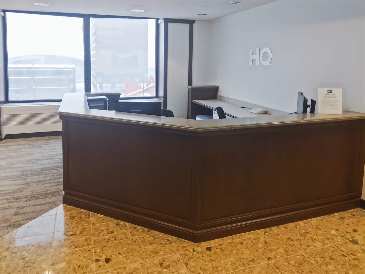 300 Ottawa Ave photo 2