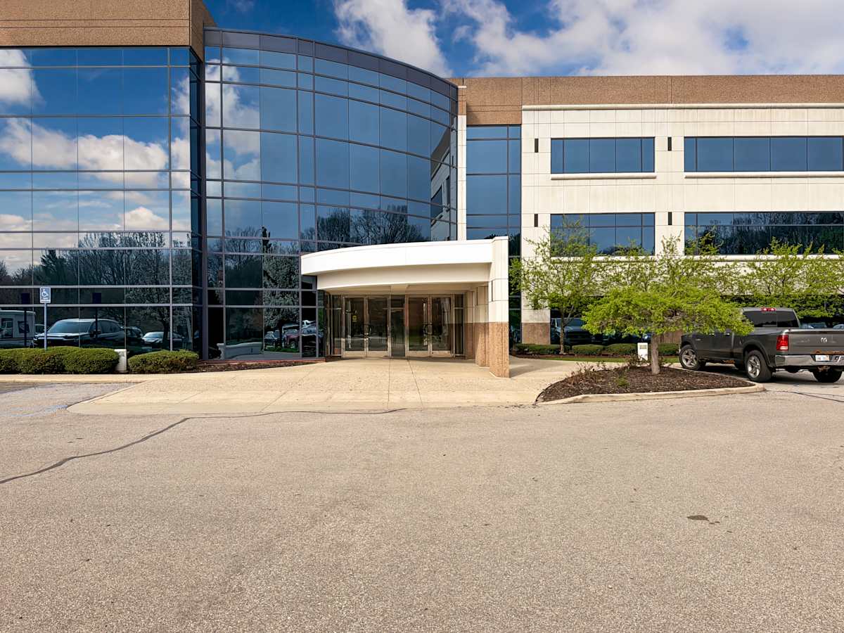 Regus - Grand Rapids, Kenmoor Avenue