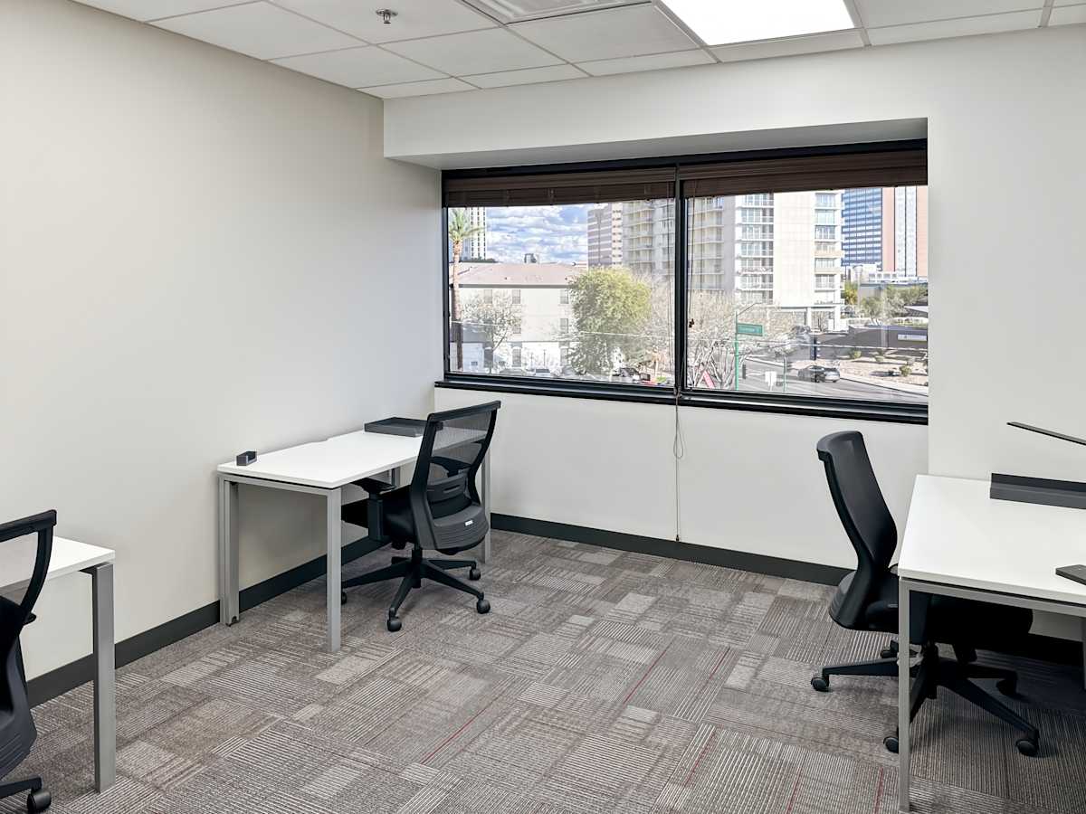 300 W Clarendon photo 9